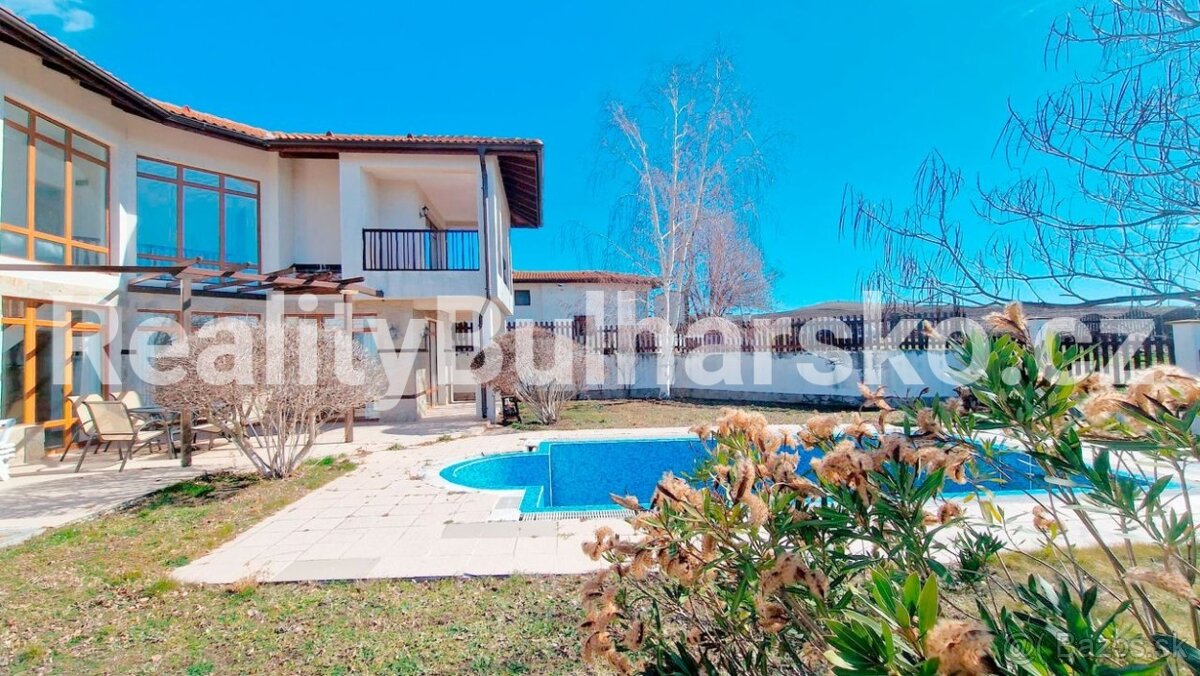 Luxusní dvoupodlažní dům 3+kk (146 m²) s výhledem na moře a - 9