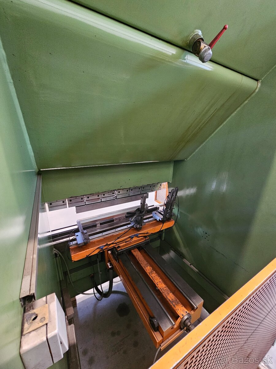 Ohraňovací lis Weinbrenner EGP 80/1200 - 9