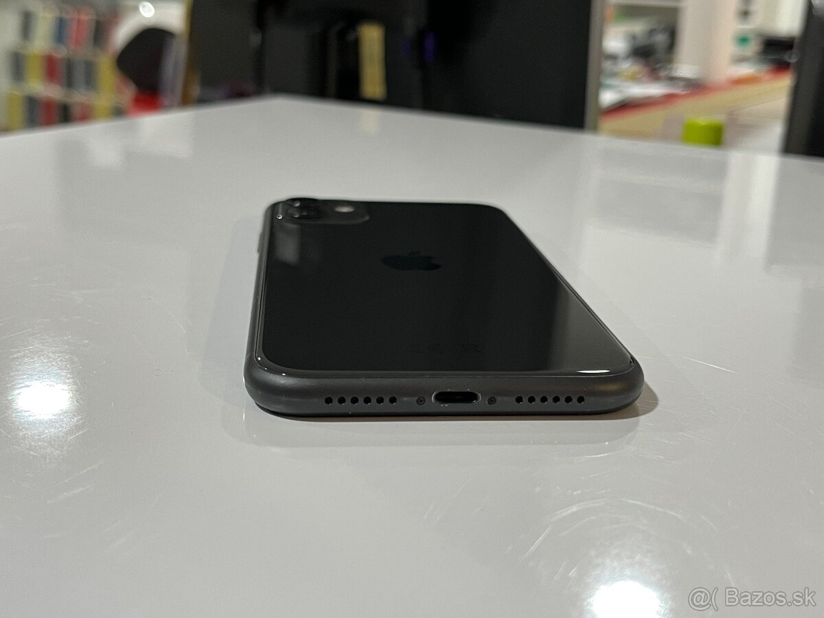 iPhone 11 128GB Black TOP stav - 9