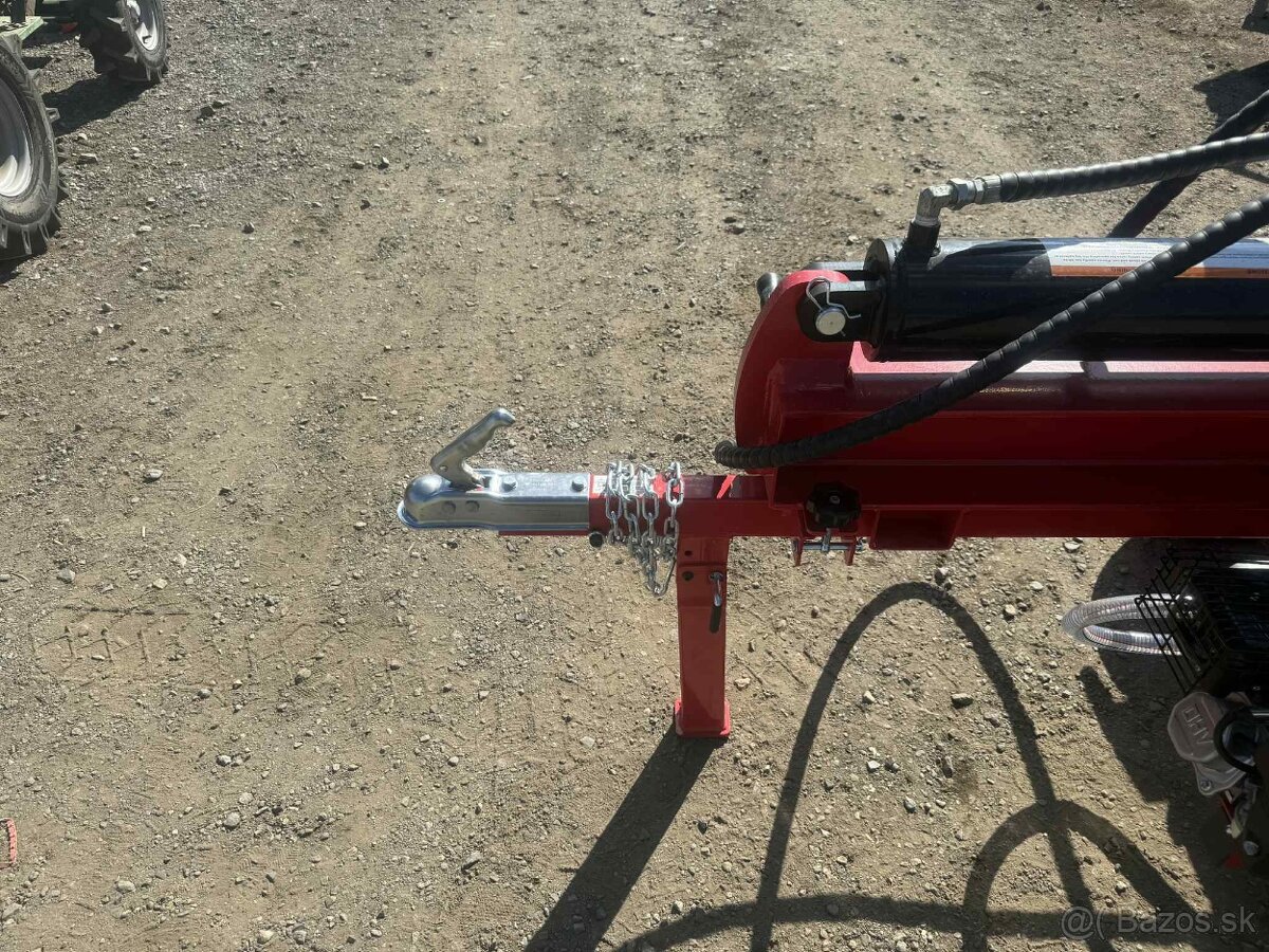 Štiepačka dreva 50T - 9