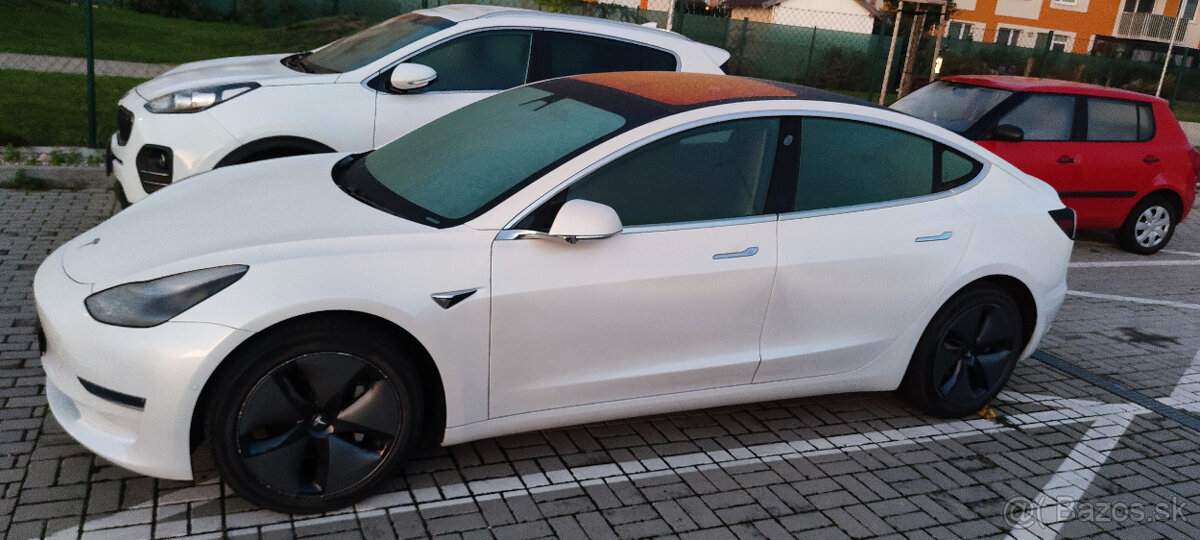 Tesla model 3 - 9