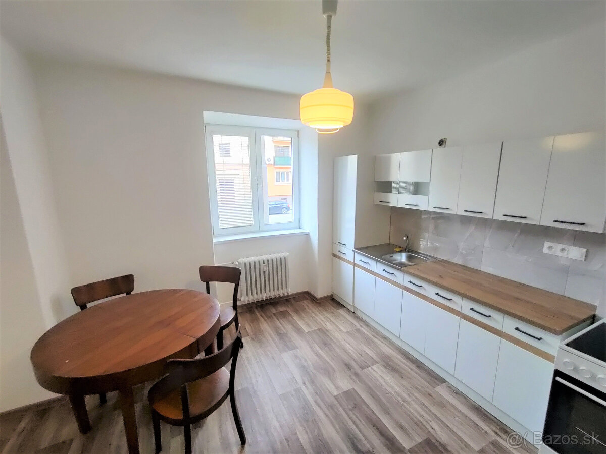 Prenájom 2 izbový, blízko Centra, Zimná, rekonšt nezariadený - 9