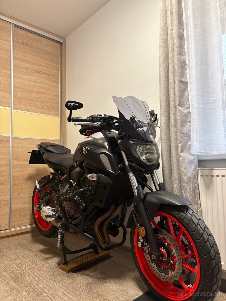 Yamaha Mt 07 - 9