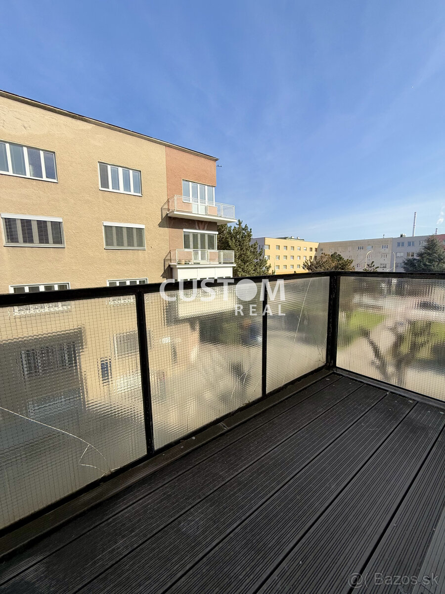 ✨ Moderné bývanie v centre mesta s dvomi balkónmi ✨ - 9