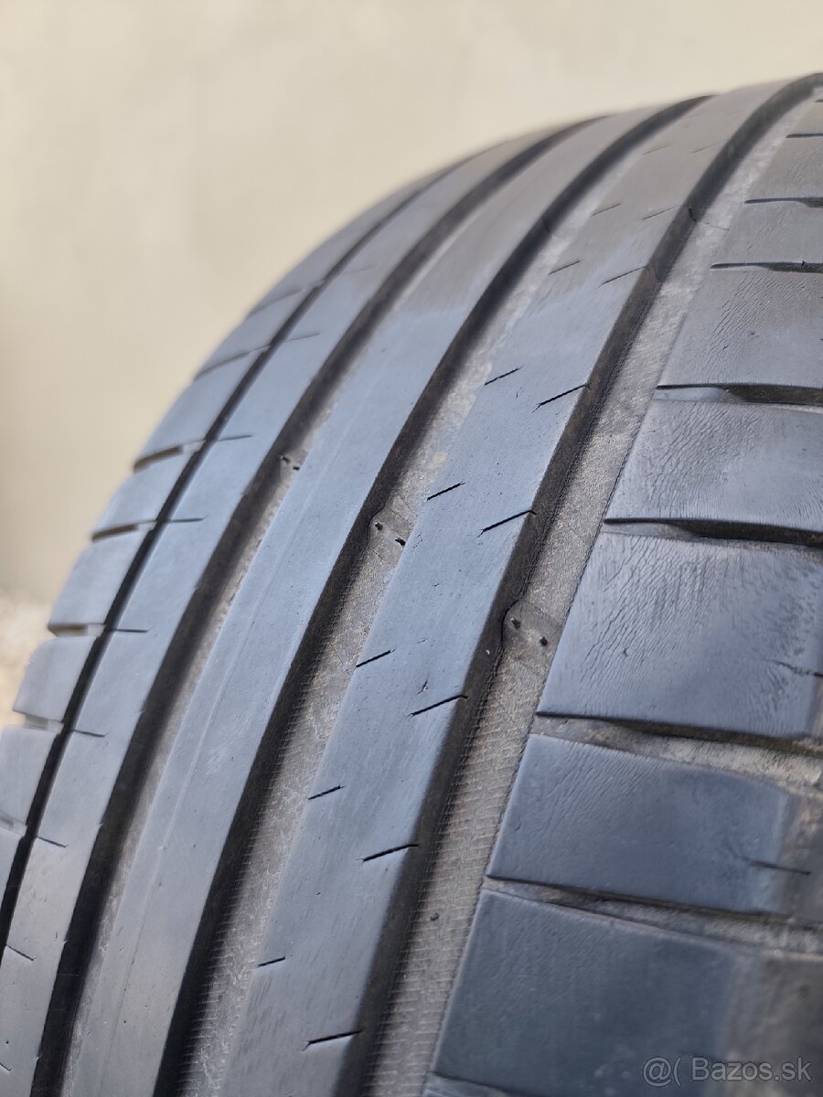 225/60R18 Michelin pilot Sport 2021 - 9