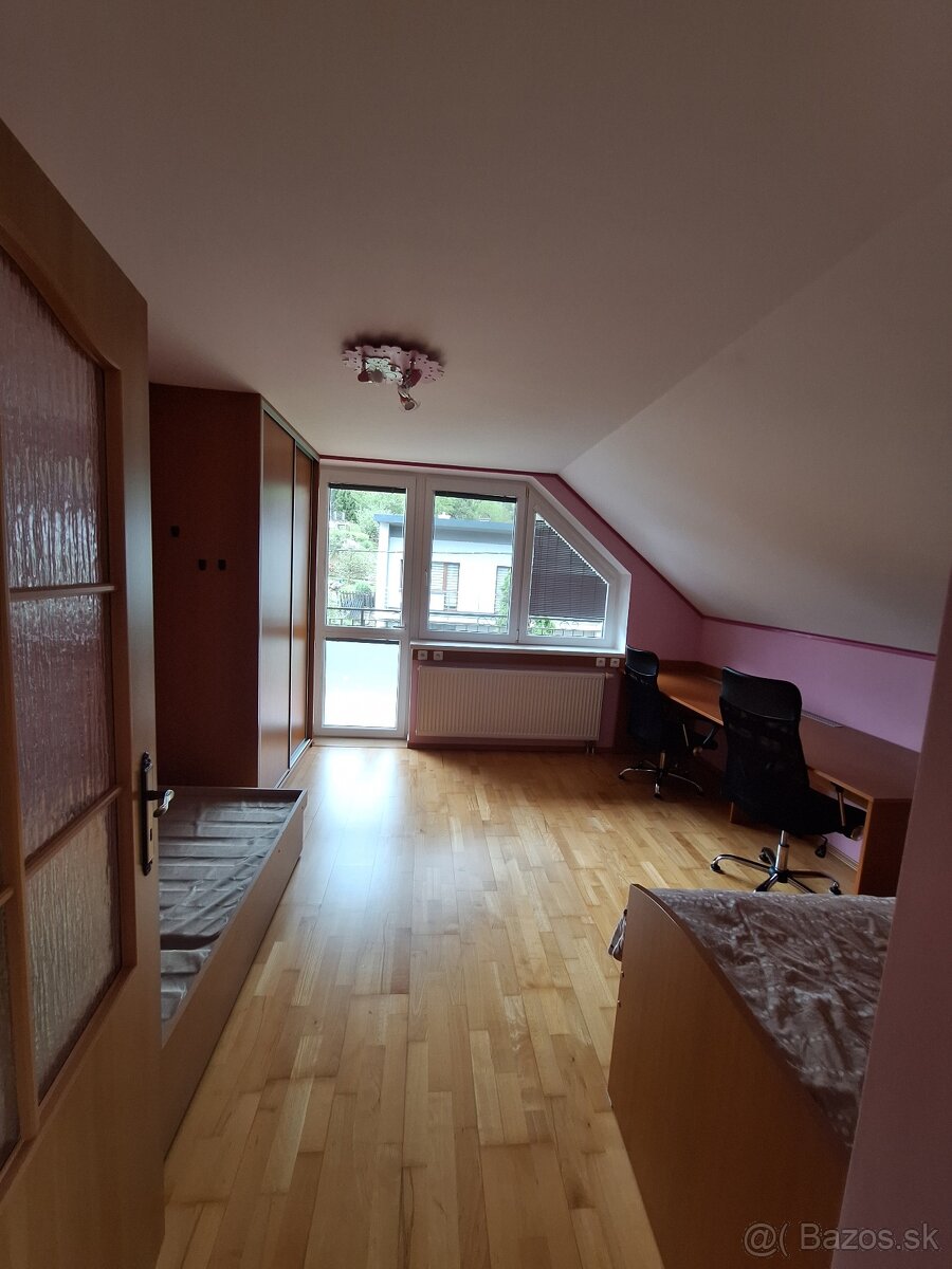 Predáme rodiný dom v Krásne nad Kysucou - 9