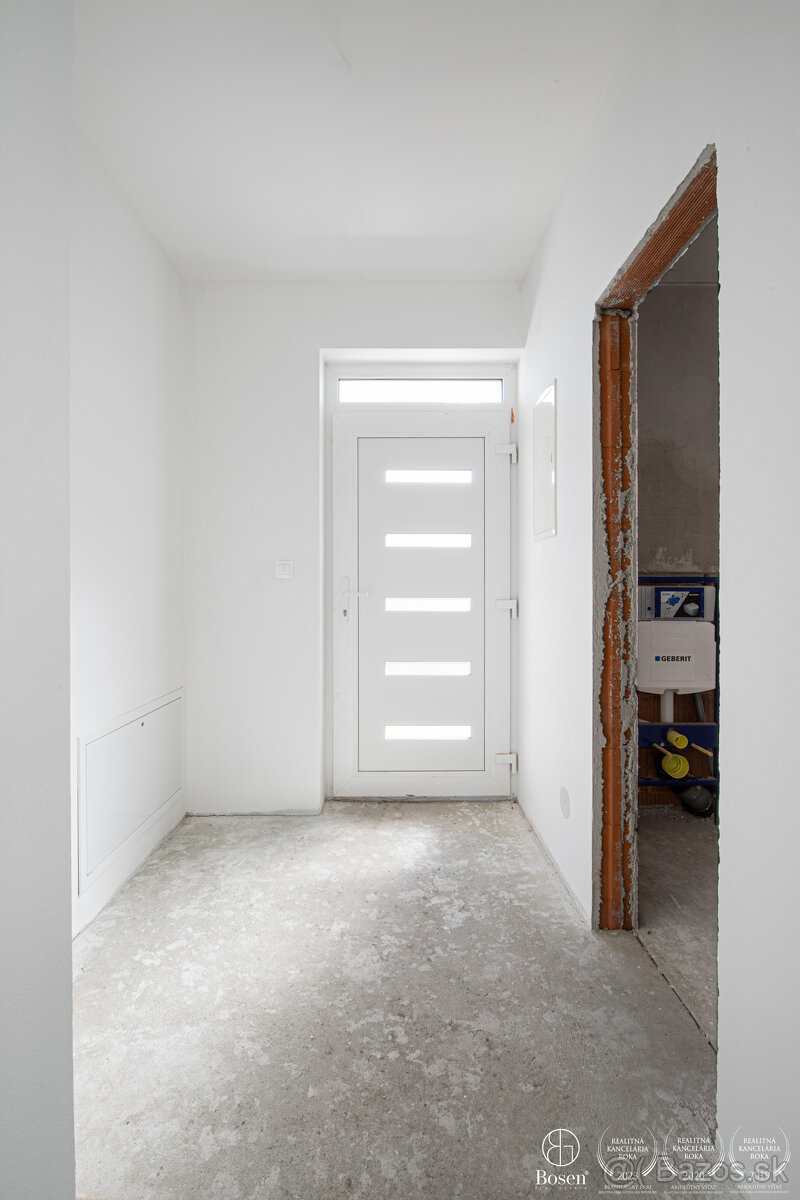 BOSEN | Rodinný dom s dvoma bytovými jednotkami v obci Dunaj - 9