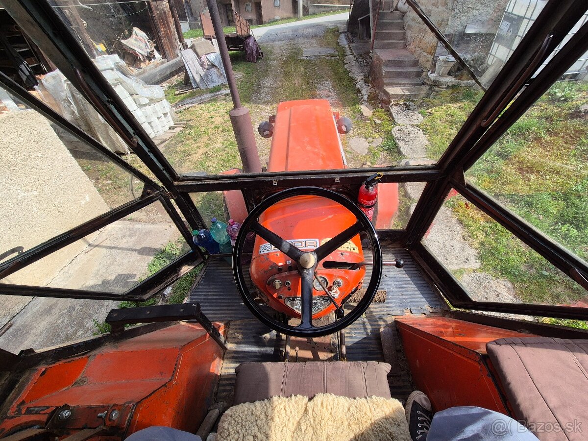 Traktor zetor 6911 - 9
