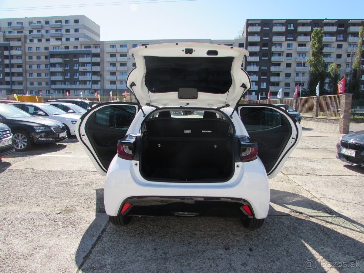 Toyota Yaris 1.5 HYBRID - NOVÝ SERVIS + KONTROLA HEV systému - 9