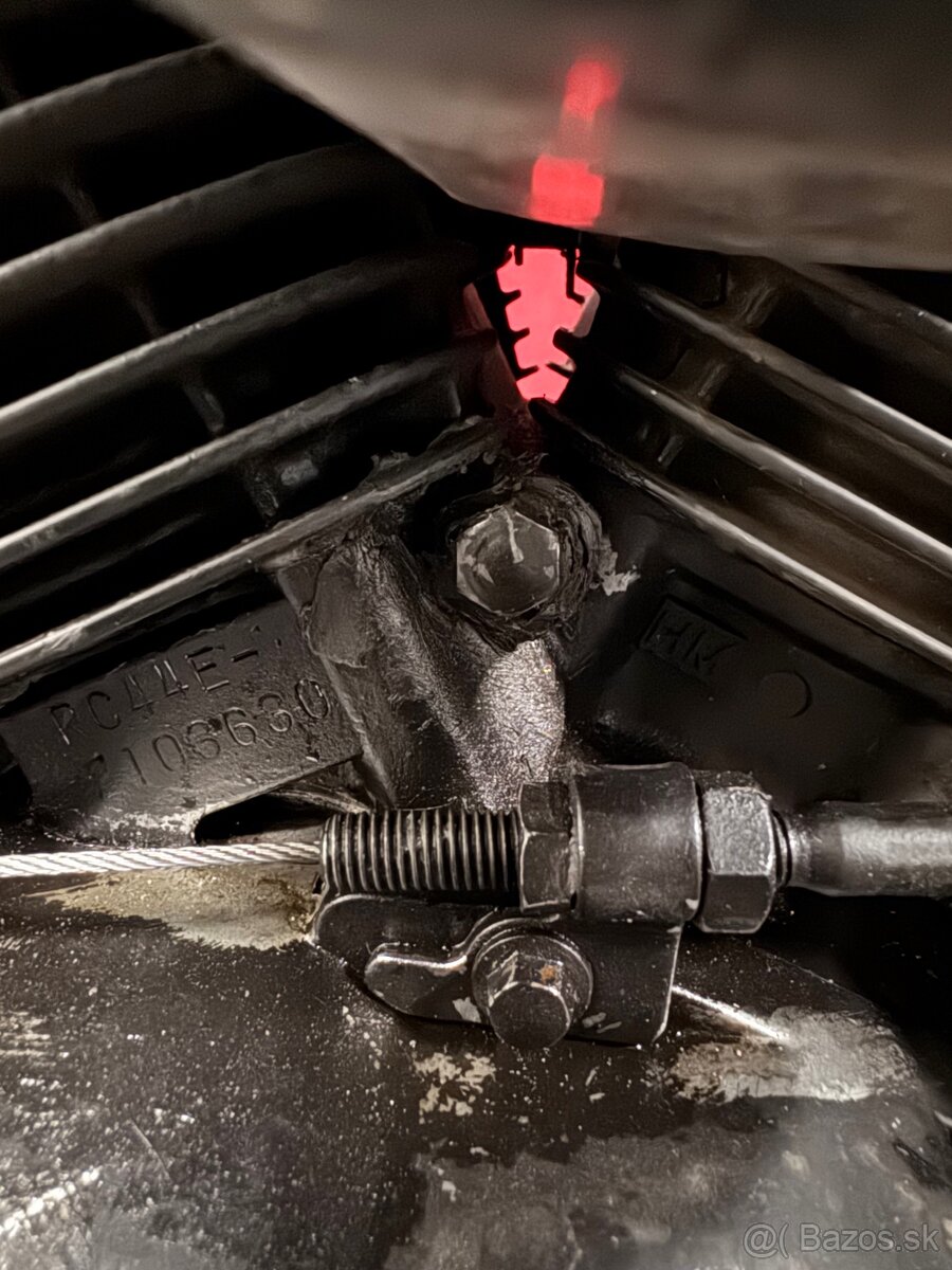 HONDA SHADOW 750 - 9