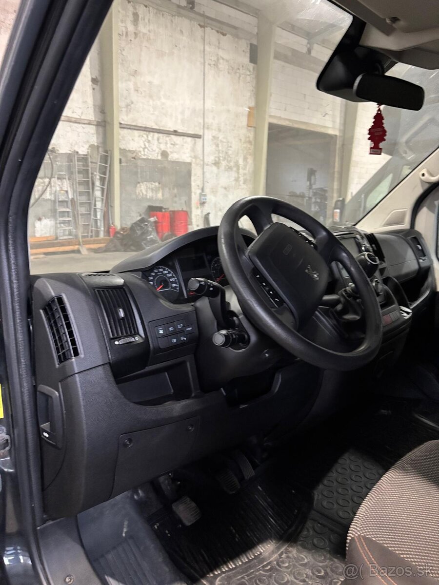 Peugeot Boxer – 9-miestna dodávka | 2.0 HDi | 96 kW | r. 201 - 9