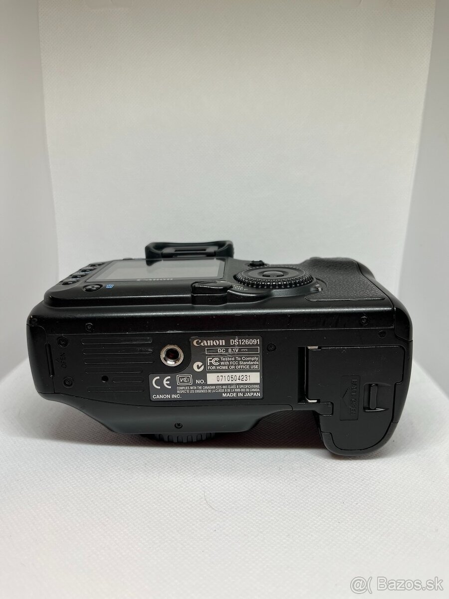 Canon 5D mark i (classic) + BG-E4 - 9