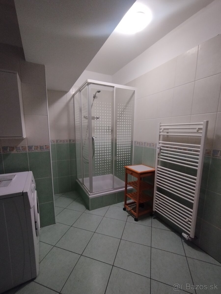 Predaj 2-izbový byt 52 m2 s lodžiou - Liptovský Mikuláš - 9