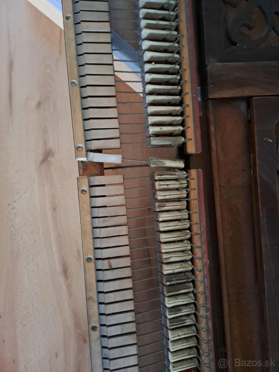 Klavír - krídlo - 9