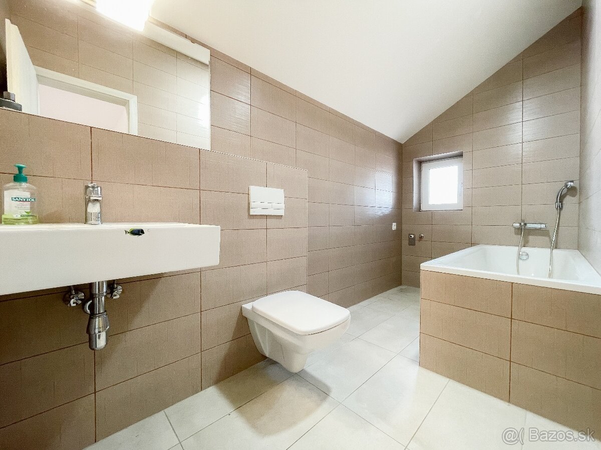 4 izb. mezonetový byt so záhradkou v obci Hviezdoslavov - 9
