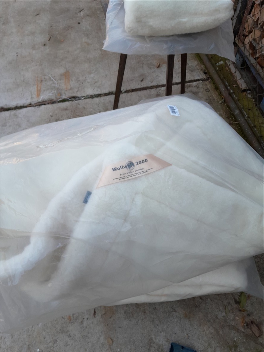 Predám vankuš a paplony s ovčej vlny - 9