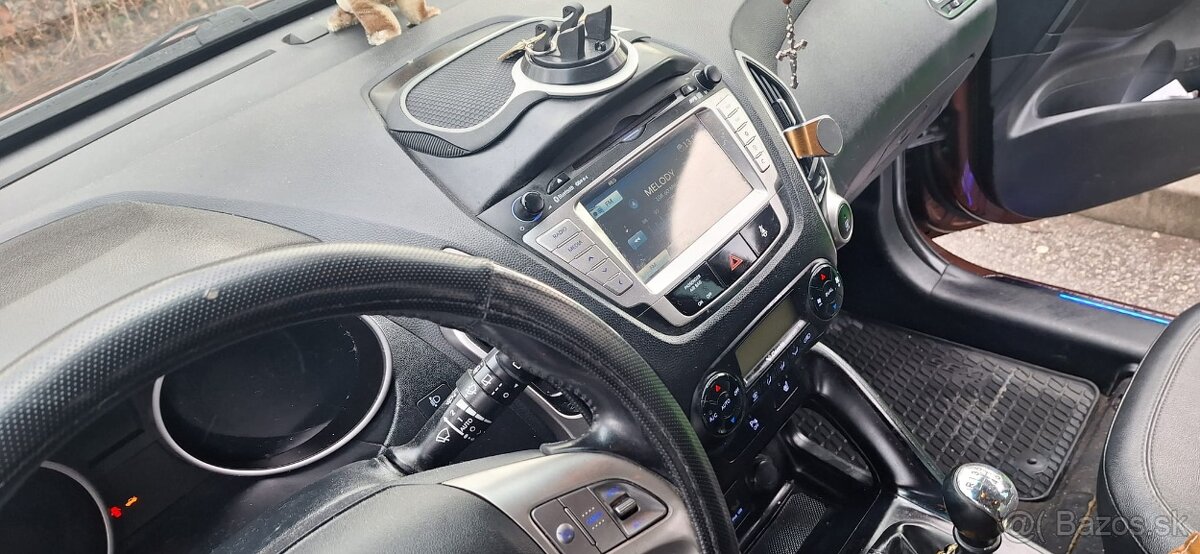 Hyundai ix35 rok 2013 1.7 - 9