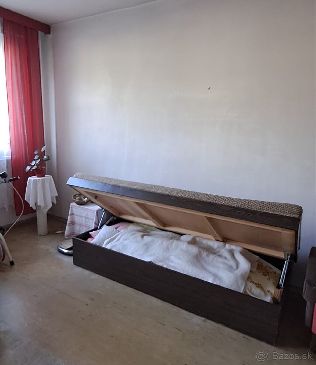 Starší nábytok - 9