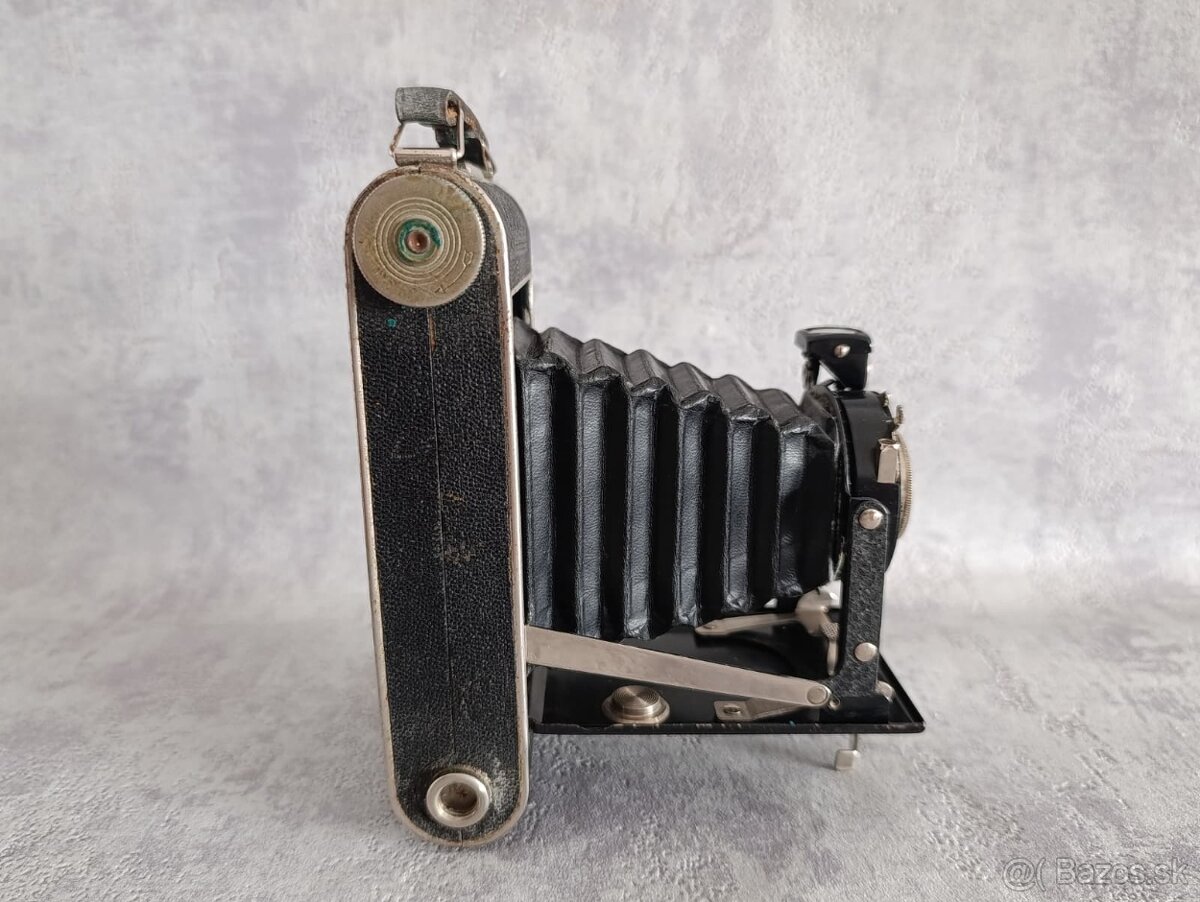 Starý měchový fotoaparat KODAK JUNIOR 620 + pouzdro - 9