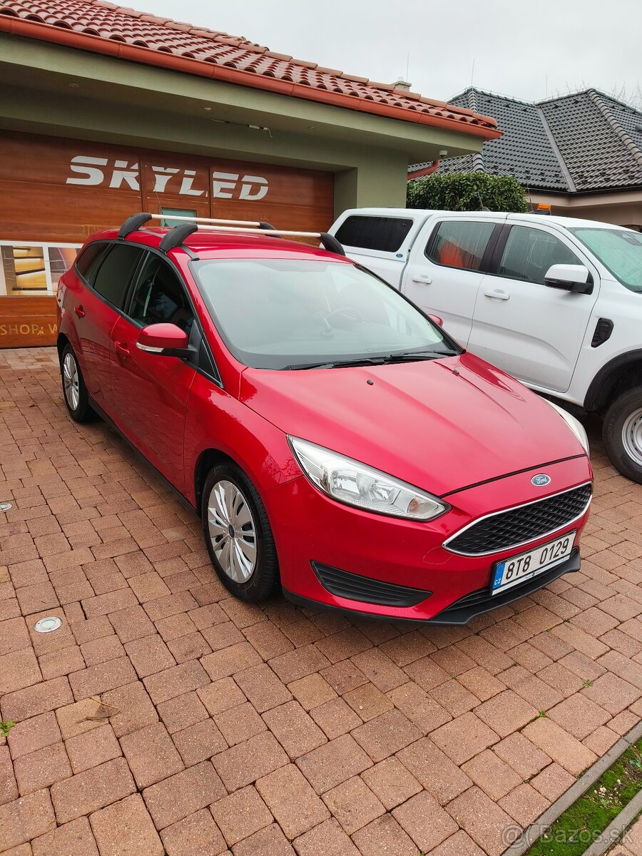 Ford Focus kombi 1.6 - 9