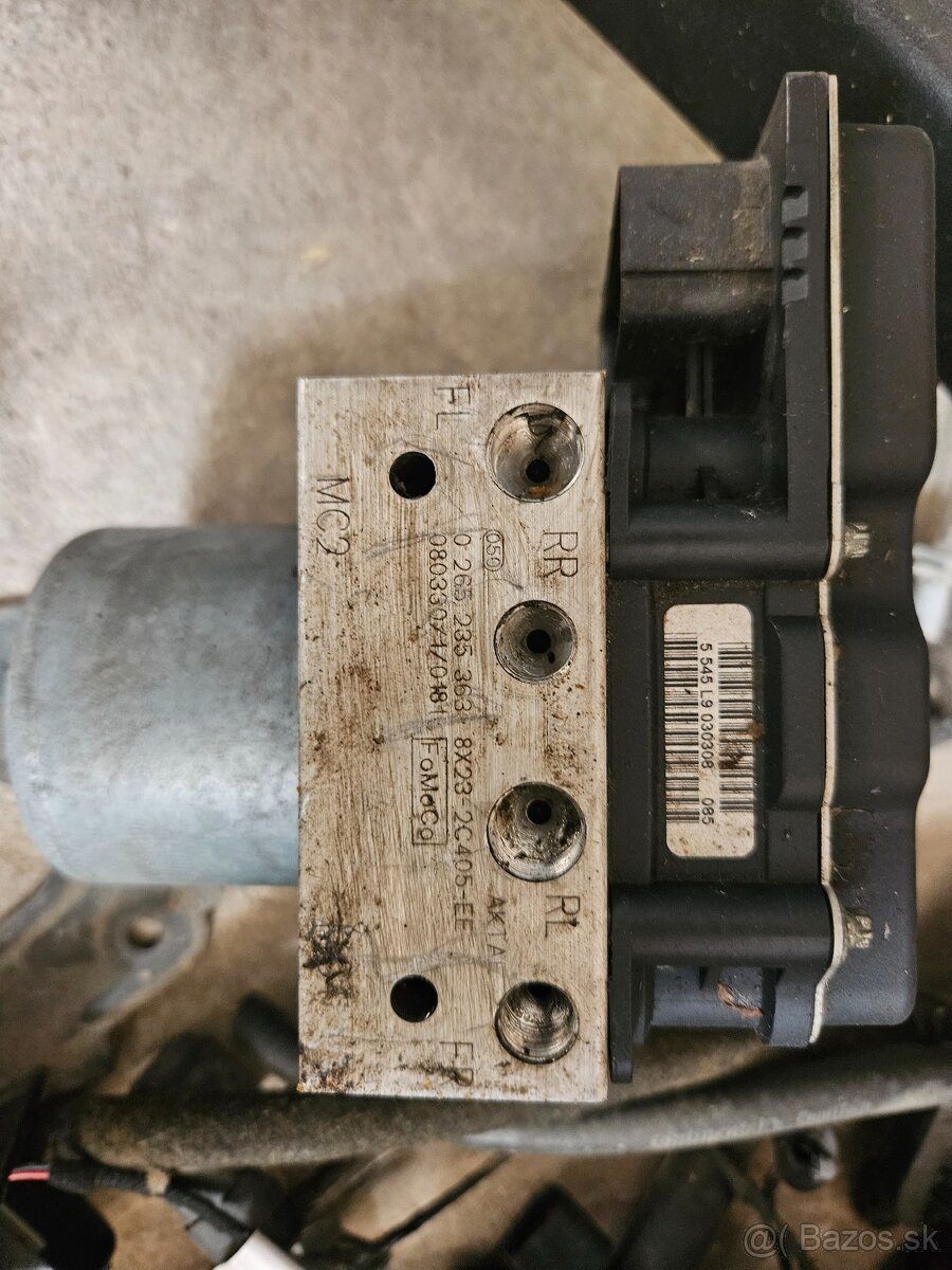 Rozpredám Jaguar XF 2.7d 152kw - 9