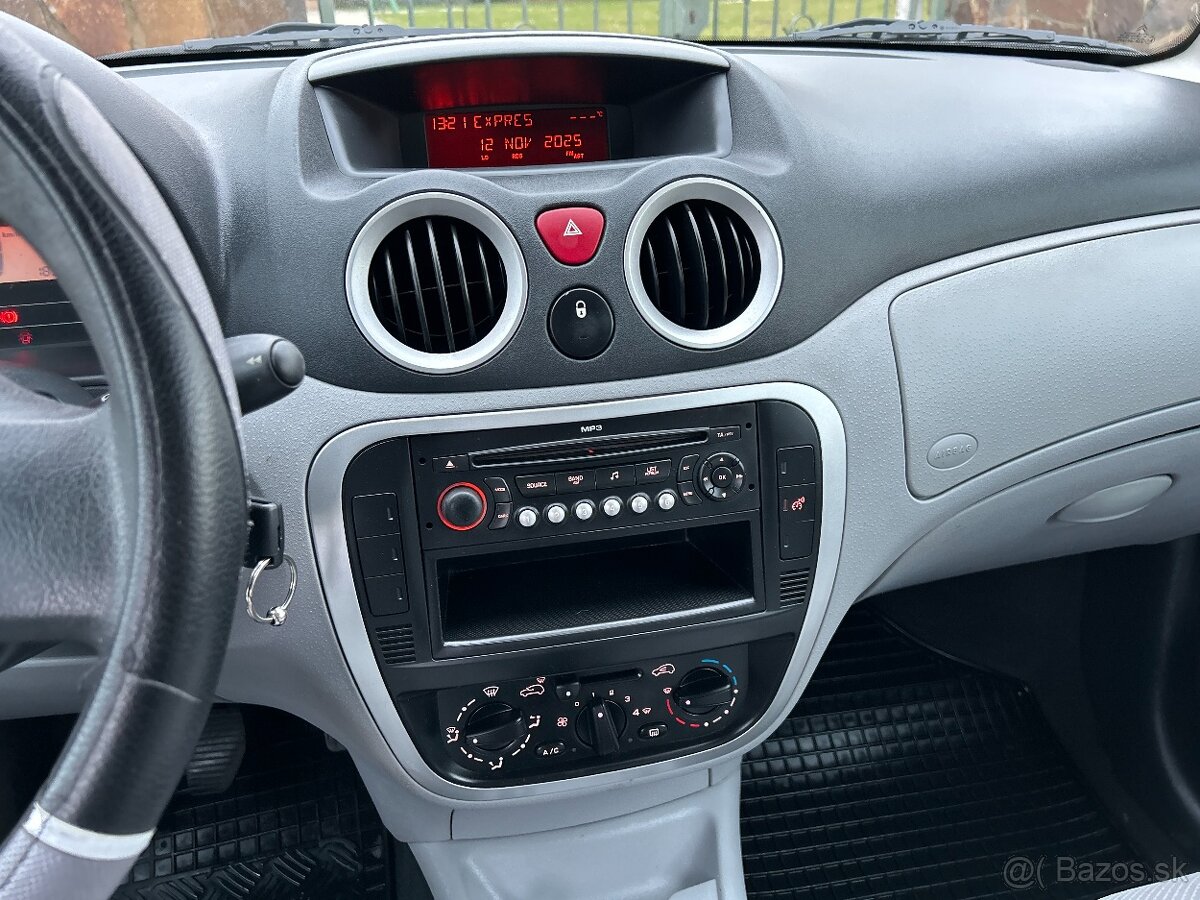 Citroën C3 1.4 54KW r.v. 2007 100tis. km Nová STK 11/2027 - 9