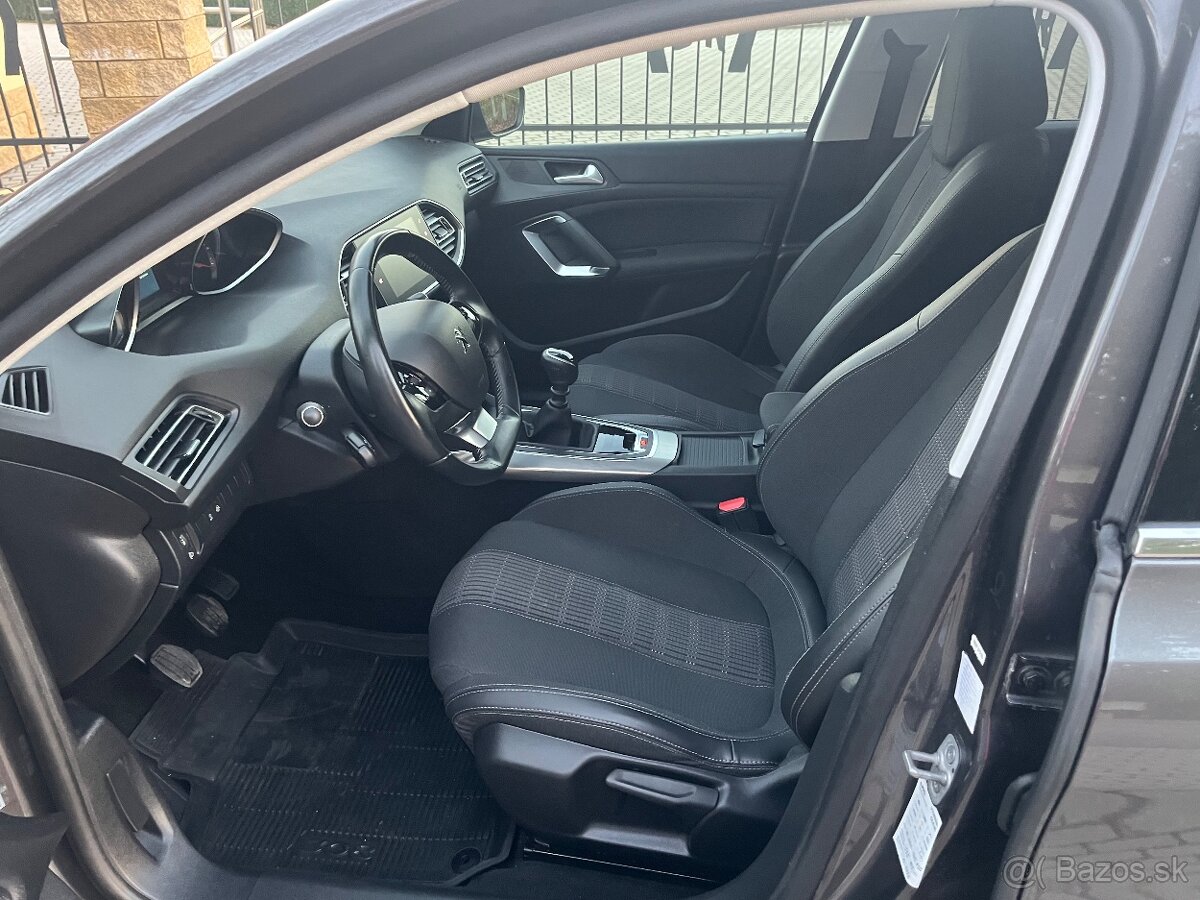 Peugeot 308,1.5 Blue HDi-96kw, rok 2020 - 9