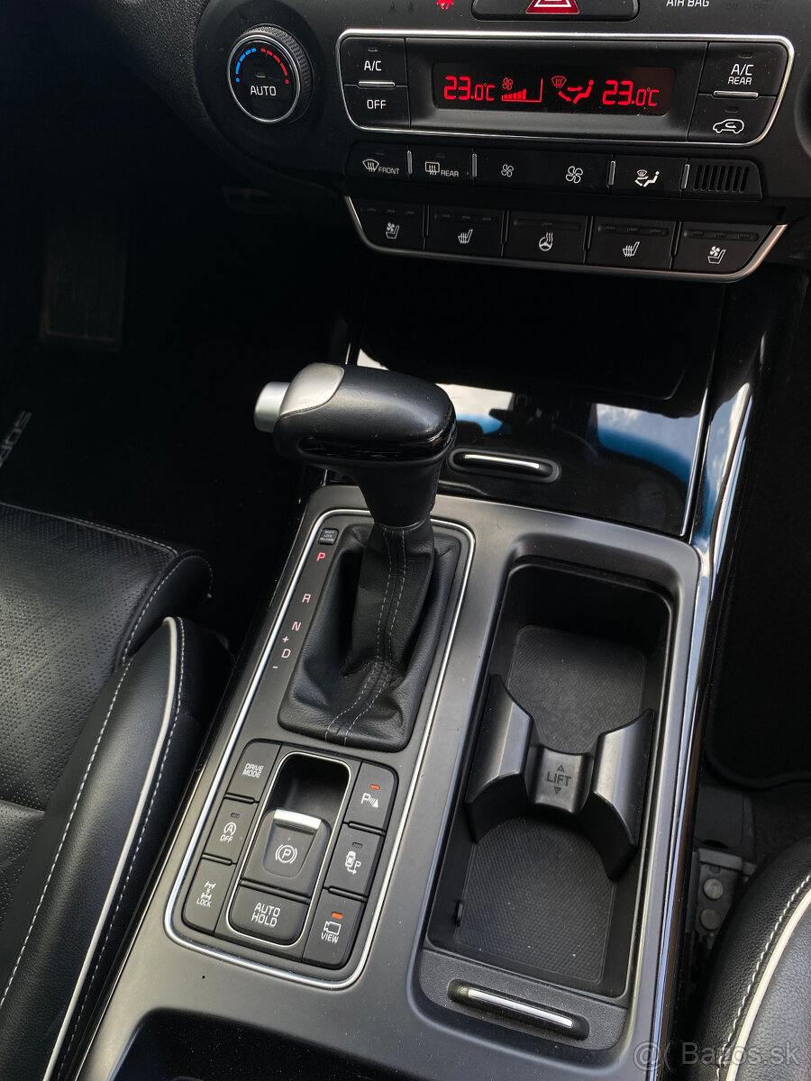 Predám Kia Sorento - 9