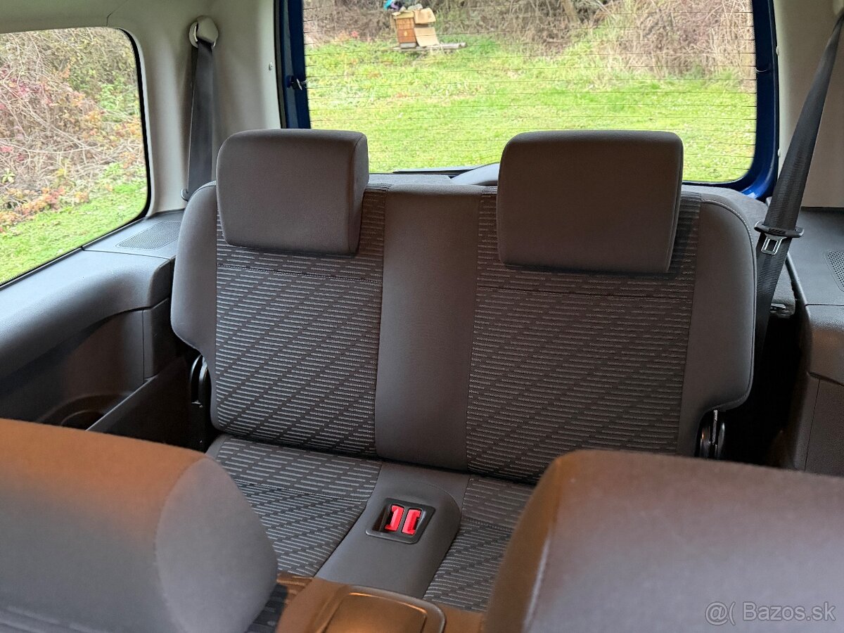 VOLKSWAGEN CADDY MAXI 2,0 TDI-7 MÍST, PARK. SENZORY, NAVI - 9