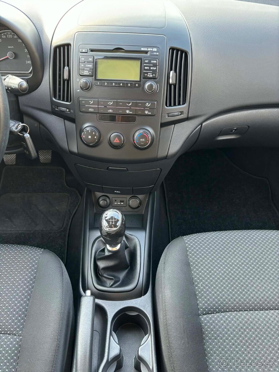 Hyundai i30 1.4 MPI DOHC Classic - 9