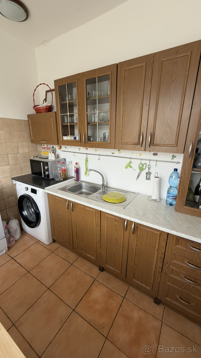 —ZNOVA V PONUKE — NA PREDAJ slnečný 2i byt VALASKÁ - 9