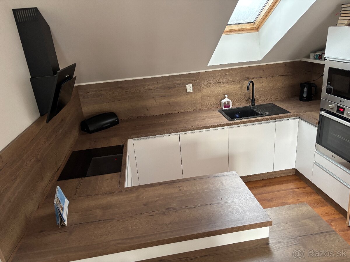 Kuchynská linka - 9