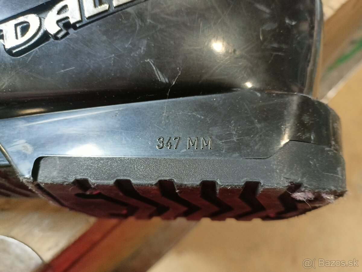 detské lyže s lyžiarkami a prilbou - 9