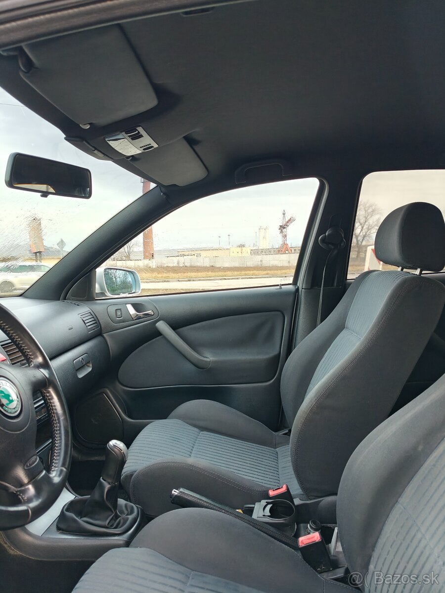 Predám Škoda Octavia Tour R.v2009 1.6 75kw - 9