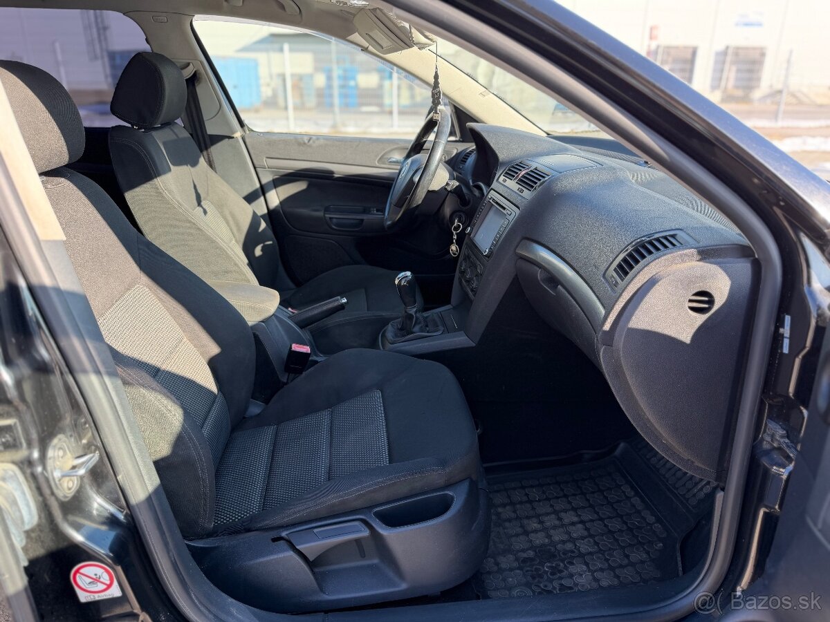 Škoda Octavia 1.9TDI 77kw Elegance Kombi - 9