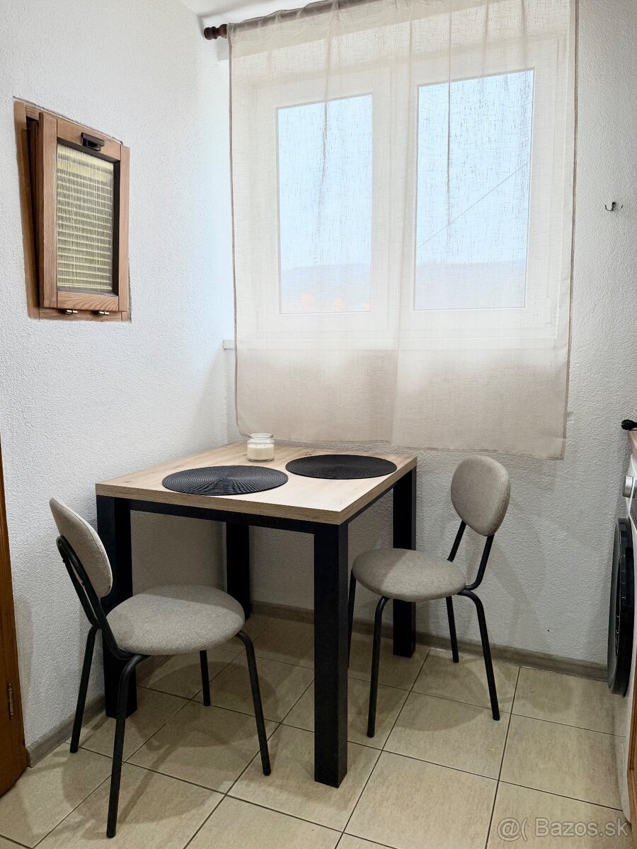 Dám do prenájmu 3 izbový byt v Snine - 9