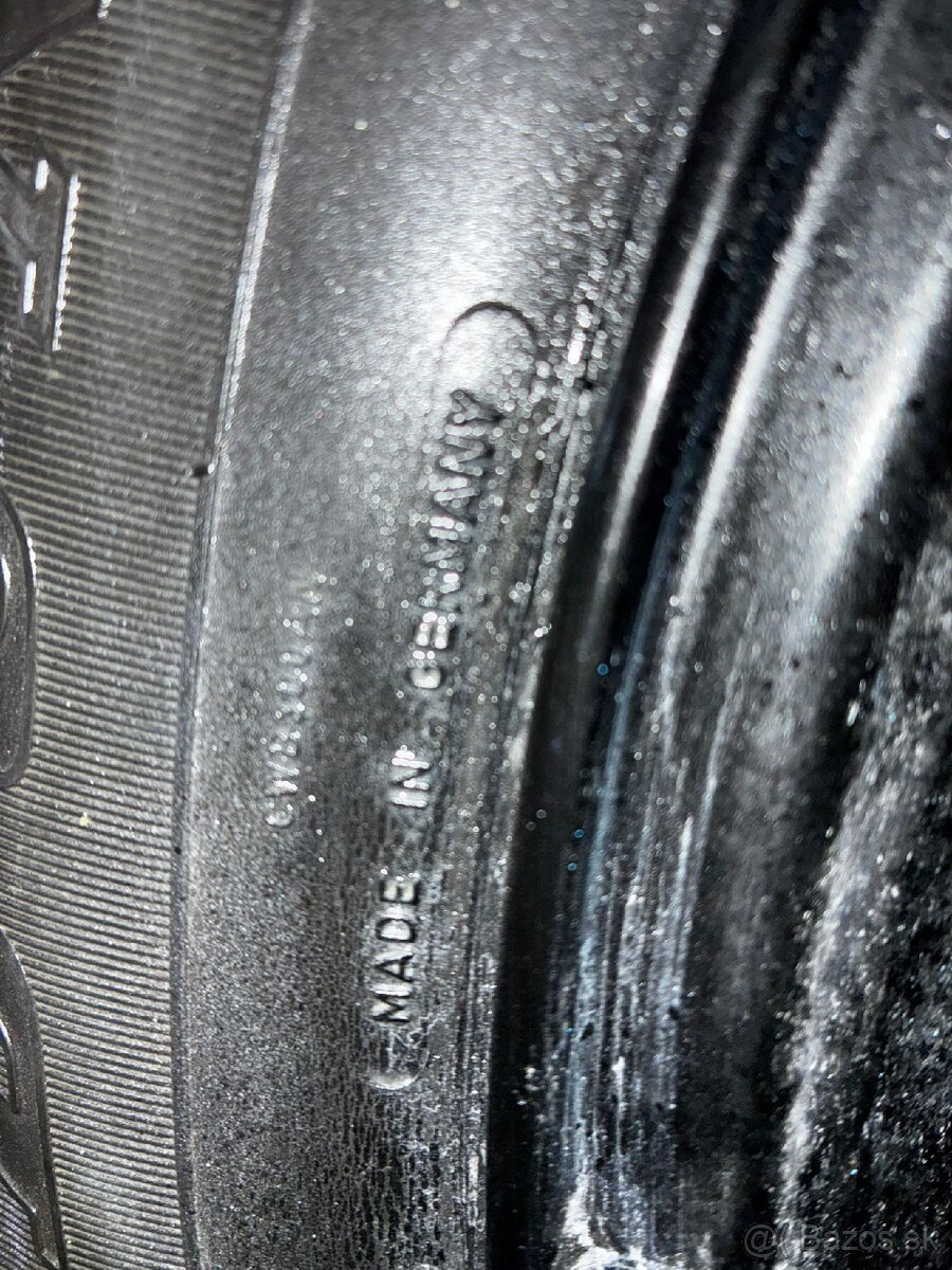 Ford Mustang 16' - 9