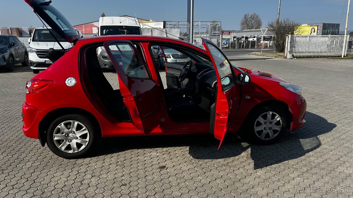 Peugeot 206 1.4i Pohoda - 9