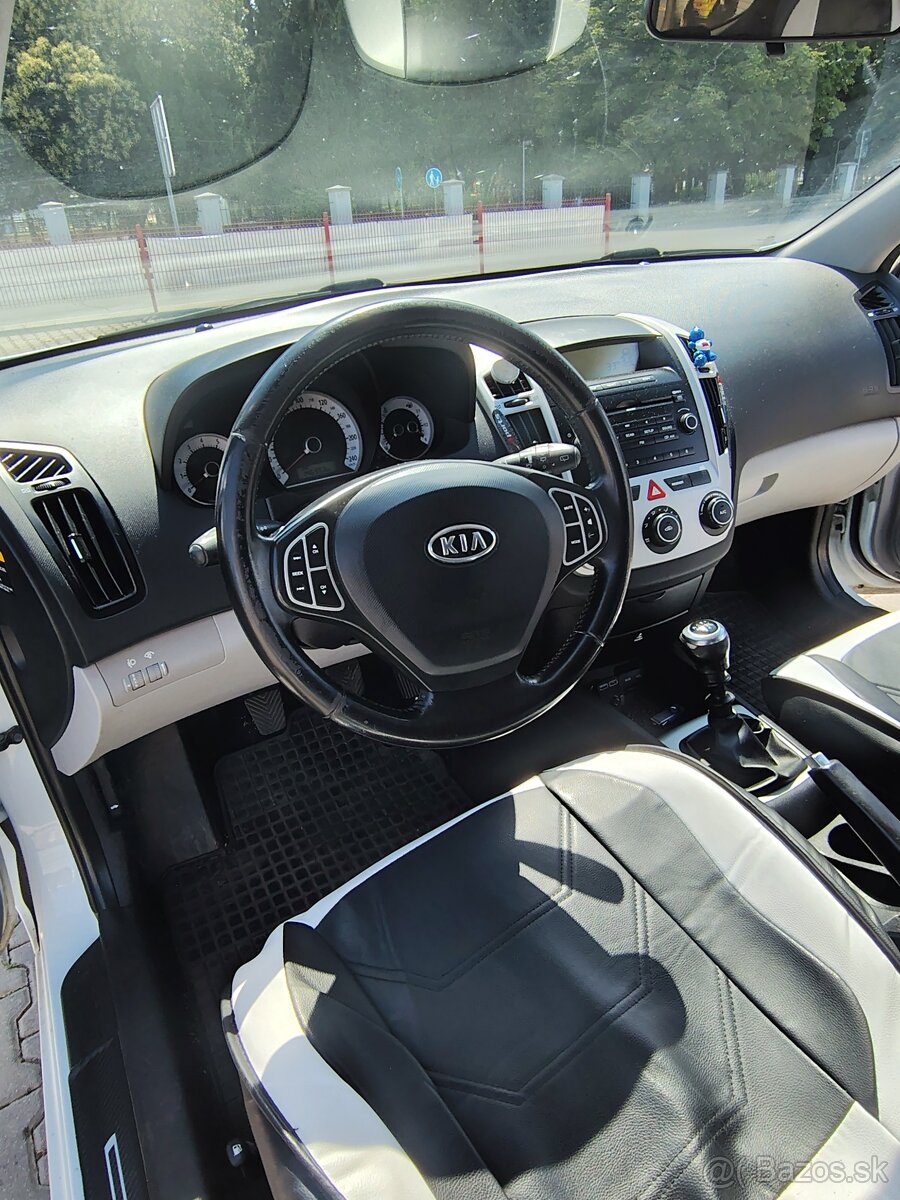 Kia ceed proceed 1,4 benzín - 9