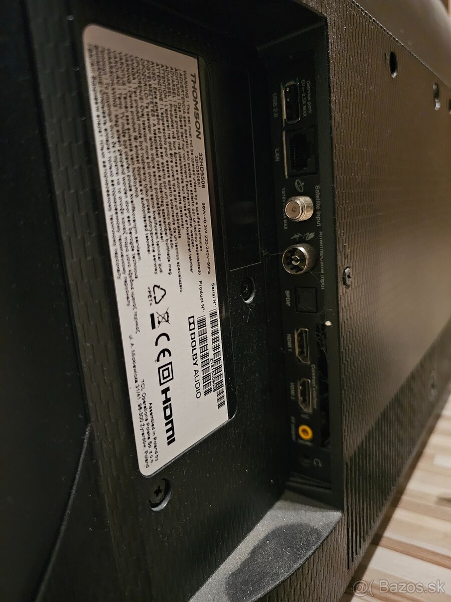 Predám konzolu PS4 a televízorom THOMSON 32HD5506 - 9