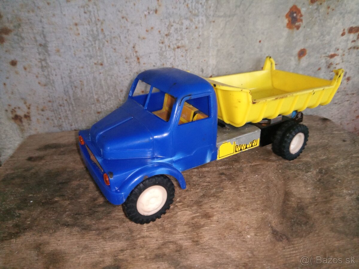 Staré hračky - Praga S5T - 9