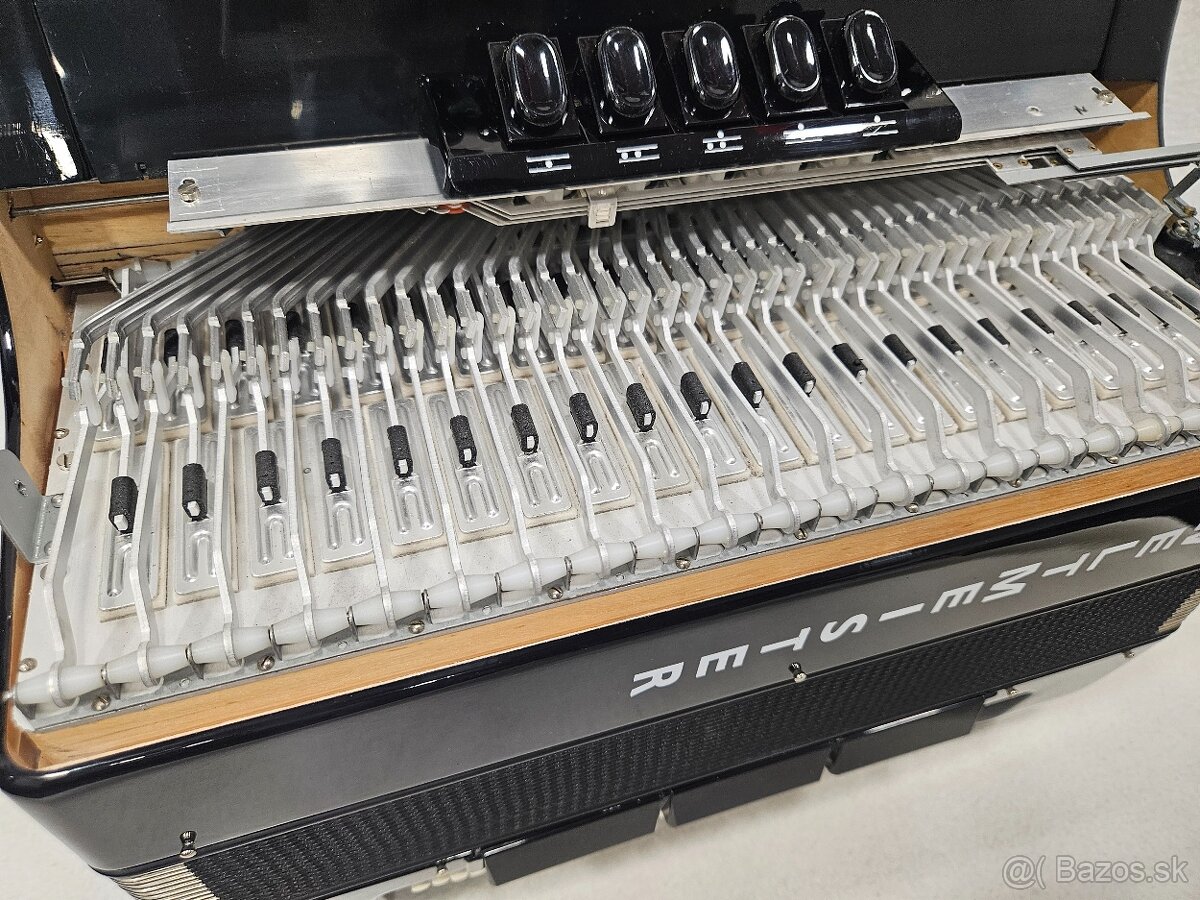 Chromaticky akordeon Weltmeister 96 basovy - 9