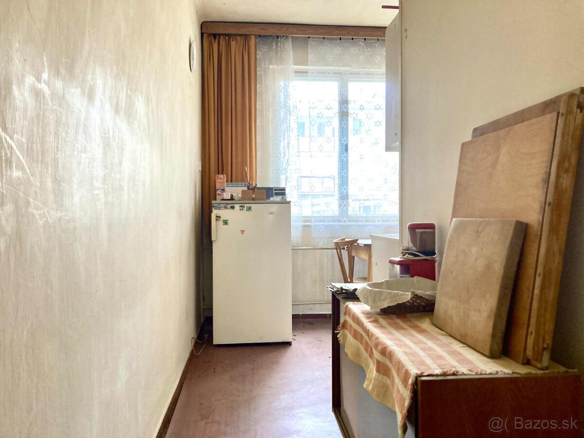 3-izbový byt s loggiou v širšom centre, Komárno - 9