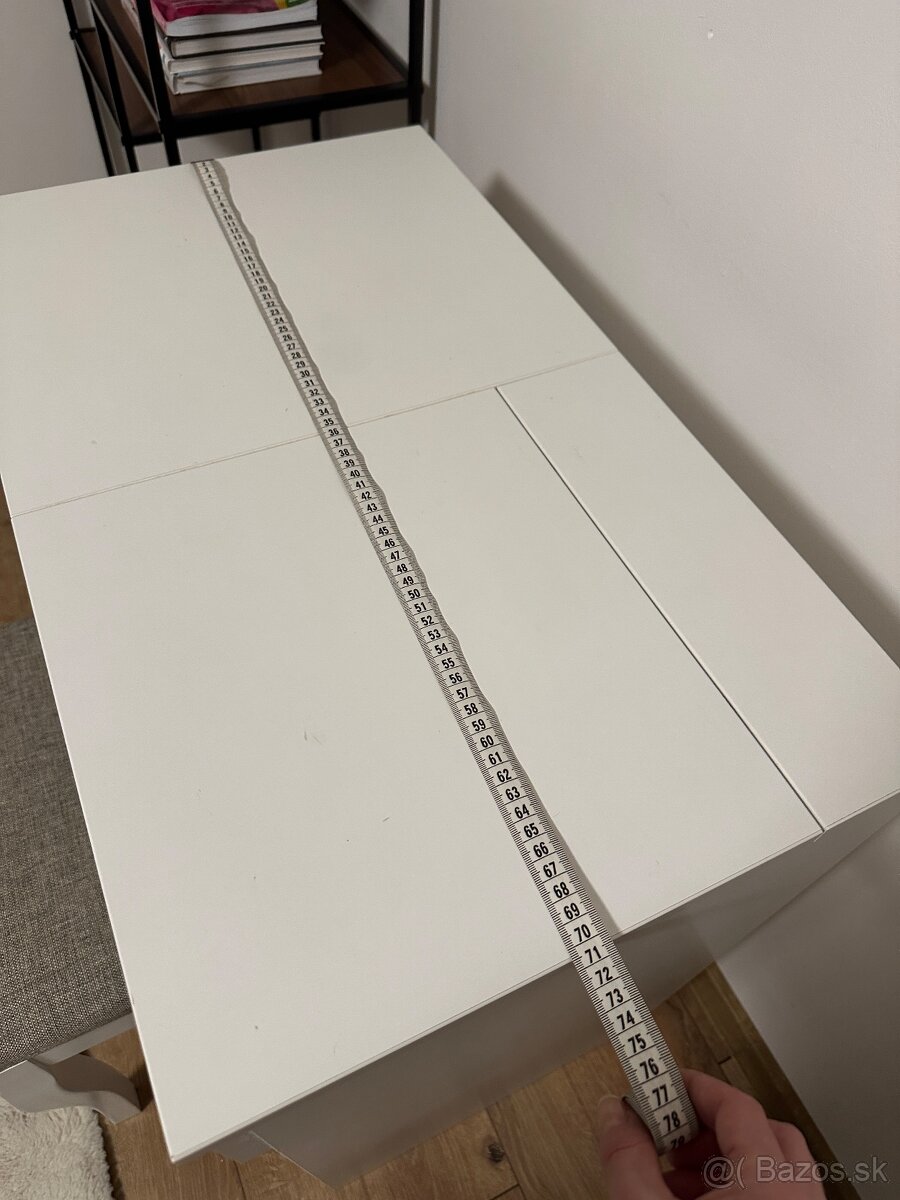 Kozmetický stolik - 9