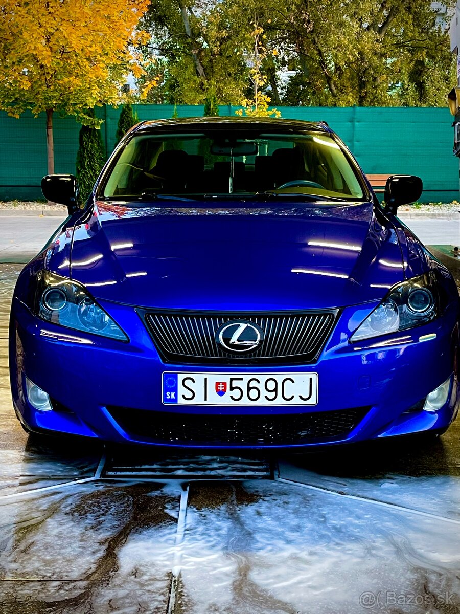 Lexus is250 - 9