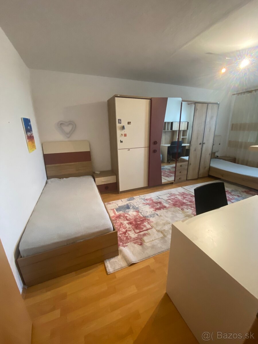 Prenájom 3-izbového bytu – Šaľa, P. J. Šafárika - 9
