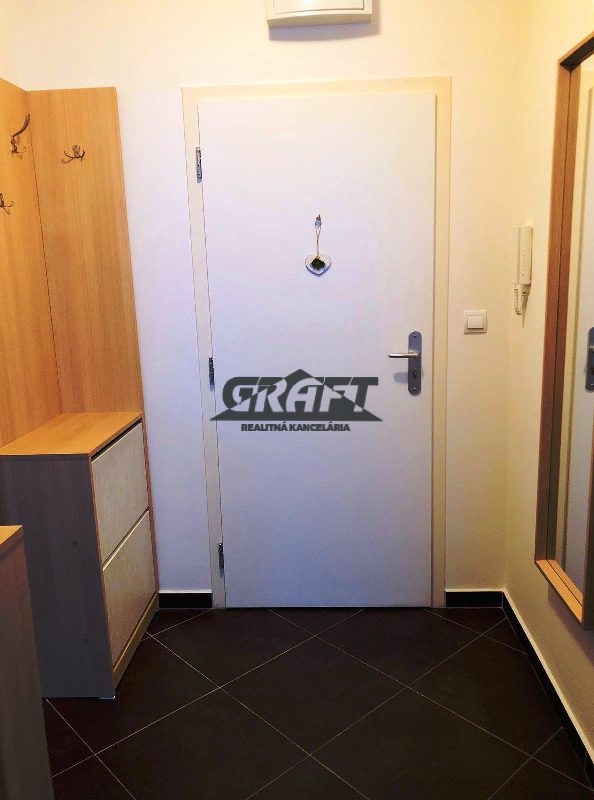 Na predaj 1-izb. byt po rekonštrukcii – Záhradnícka ul. - BA - 9