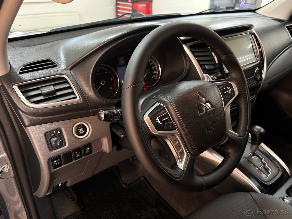 Mitsubishi L200 2.4DI-D Black Edition - 9