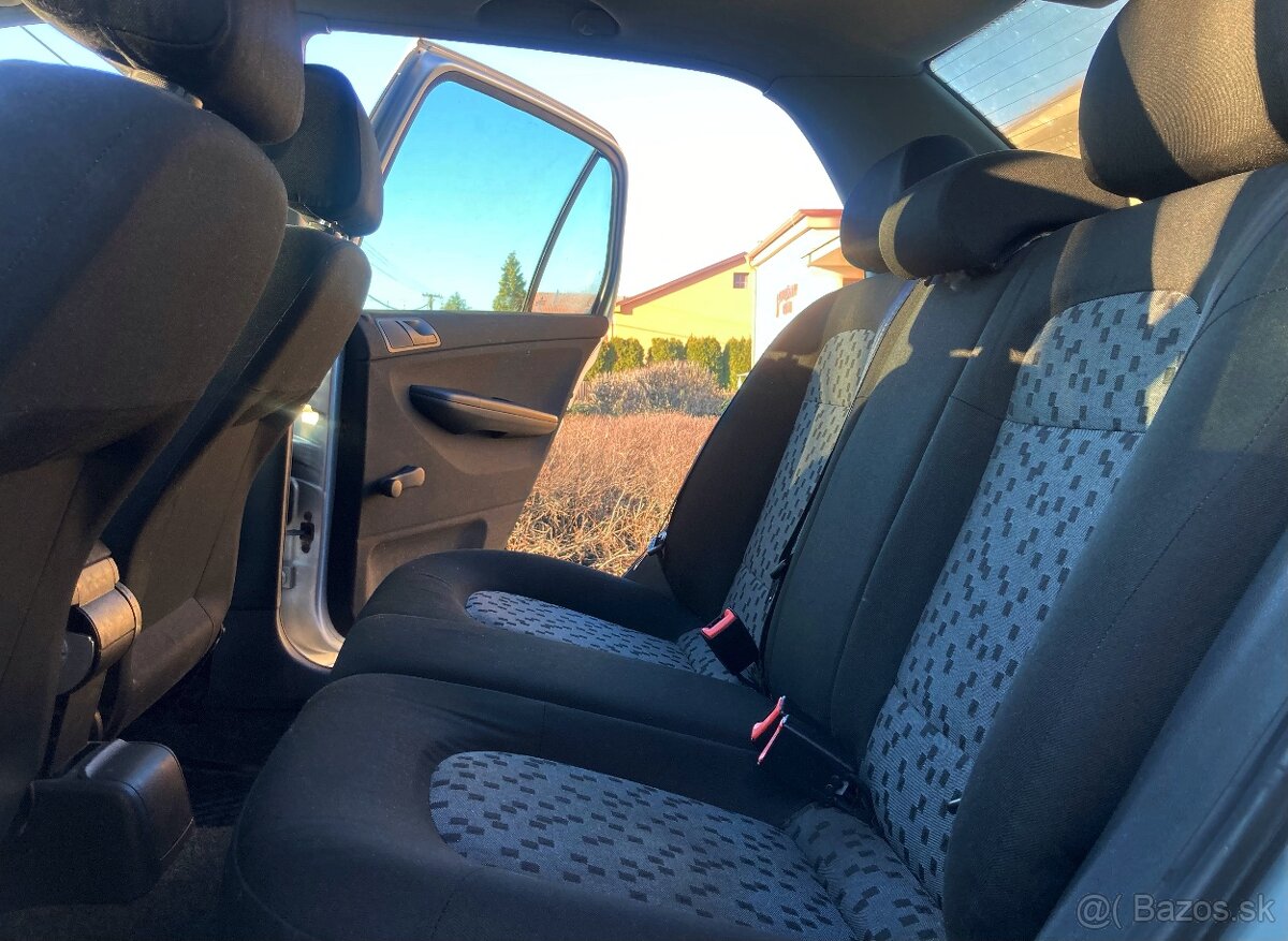 Skoda Fabia 1 Sedan 2008 TOP STAV - 9