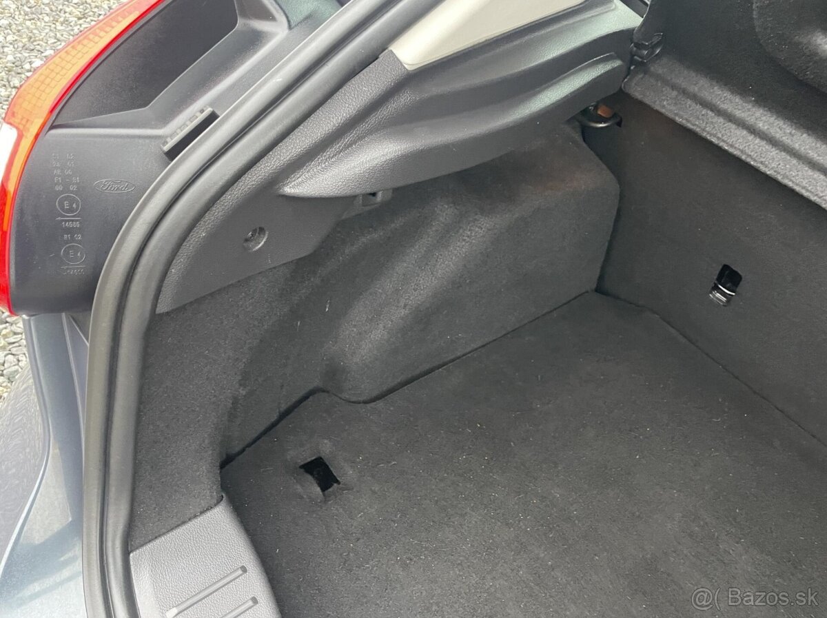 Ford Focus 1.6i 16V 120PS LPG HATCHBACK - 9